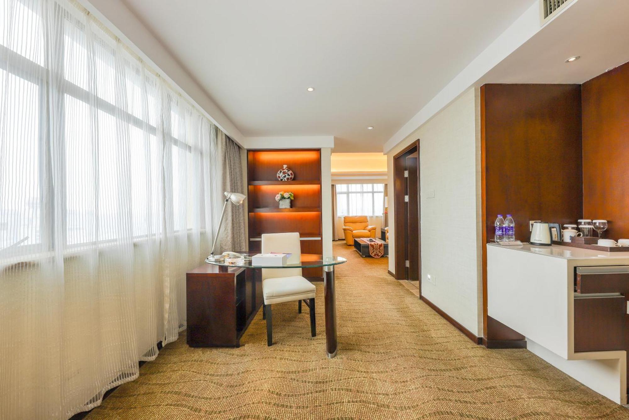 Zhengzhou Yuehai Hotel Buitenkant foto